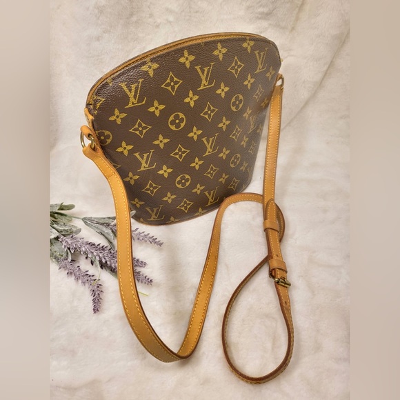 Authentic Louis Vuitton Drouot Crossbody shoulder bag - Picture 9 of 16